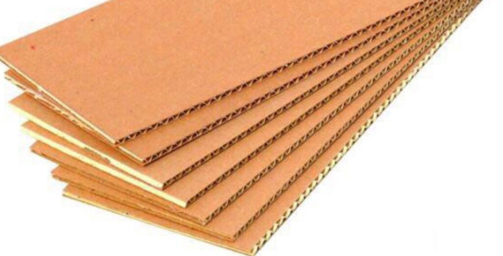 نمایی از خط تولید کارتن های سه لایه در نوین پک